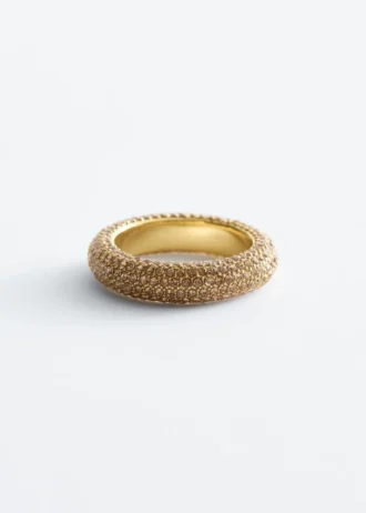 Bague incrustée de cristaux