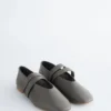 Ballerines en cuir à lanières croisées