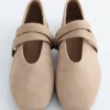 Ballerines en daim à lanières croisées