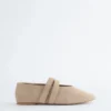Ballerines en daim à lanières croisées