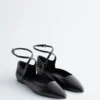 Ballerines à lanières croisées en cuir