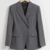Blazer asymétrique à double boutonnage