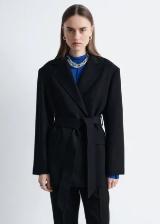 Blazer en laine avec ceinture