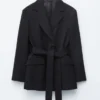 Blazer en laine avec ceinture