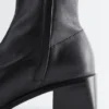 Bottes de chaussettes en cuir