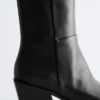 Bottes de cow-boy en cuir élégantes