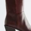 Bottes de cow-boy en cuir élégantes