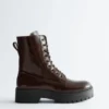 Bottes en cuir à lacets