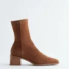 Bottes en daim pour chaussettes