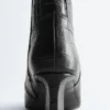 Bottines à bout pointu