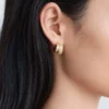 Boucles d&rsquo;oreilles créoles en strass en deux parties