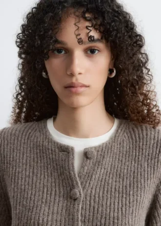 Cardigan en maille côtelée