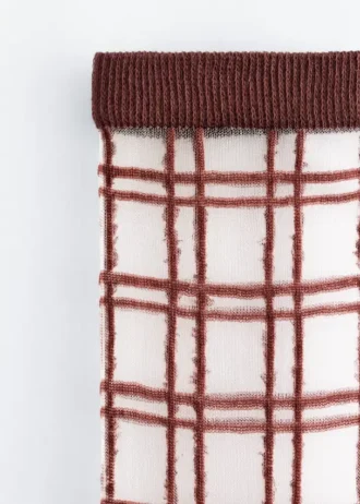 Chaussettes transparentes à carreaux
