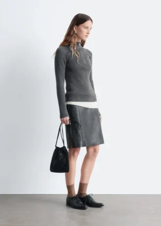 Jupe en cuir mi-longue