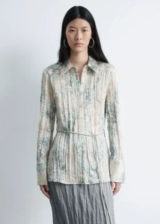 Chemise en crêpe avec ceinture à nouer