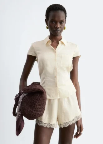 Chemise à nouer dans le dos