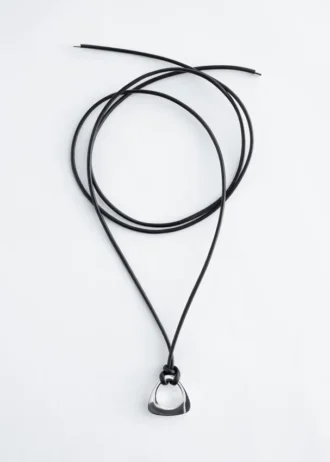 Collier à cordon avec pendentif