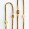 Collier à double chaîne et pierres