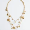 Collier superposé orné