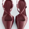 Escarpins à bride arrière en cuir entrecroisé
