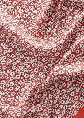 Foulard en soie à imprimé floral