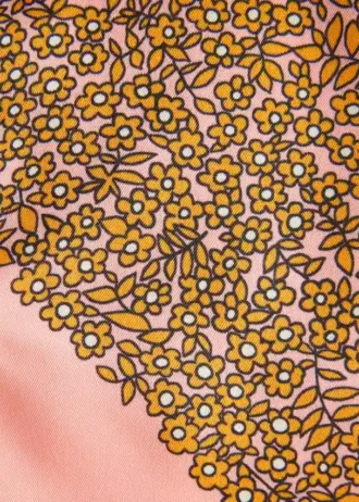 Foulard fin en soie imprimée