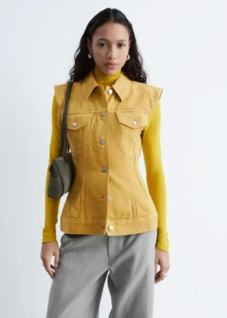 Gilet en denim ajusté