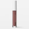 Gloss à lèvres légèrement brun