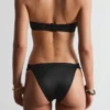 Haut de bikini froncé