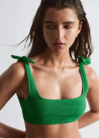Haut de bikini à nœud