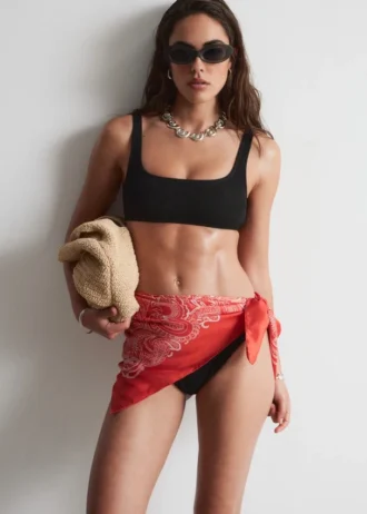 Haut de bikini texturé à encolure carrée