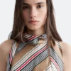 Haut en soie à col foulard