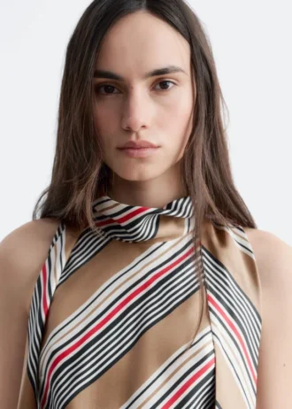 Haut en soie à col foulard