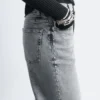 Jeans larges cloutés