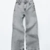 Jeans larges cloutés