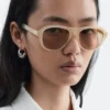 Lunettes de soleil carrées aux bords arrondis