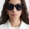 Lunettes de soleil carrées aux bords arrondis
