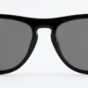 Lunettes de soleil carrées aux bords arrondis