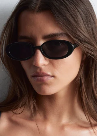 Lunettes de soleil à monture ovale fine
