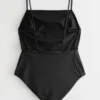 Maillot de bain à bretelles et dos nu