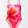 Maillot de bain à bretelles et encolure droite