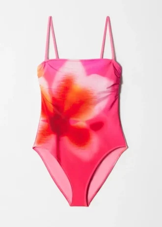 Maillot de bain à bretelles et encolure droite