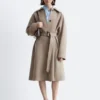 Manteau en laine avec ceinture