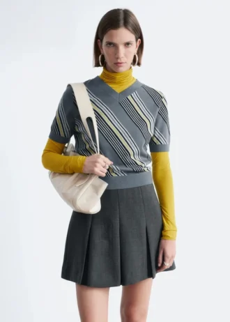 Mini-jupe plissée en laine