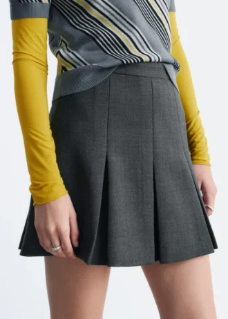 Mini-jupe plissée en laine