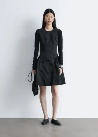 Mini-robe à basque