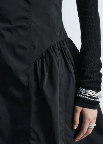 Mini-robe à basque