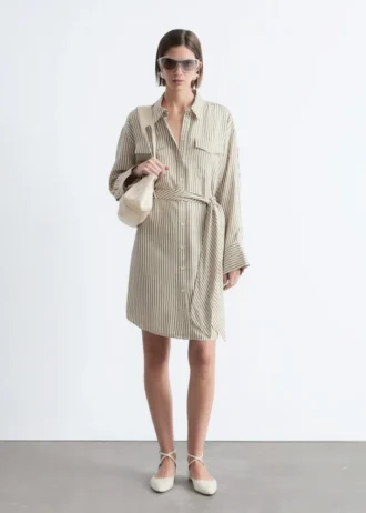 Mini-robe chemise à ceinture