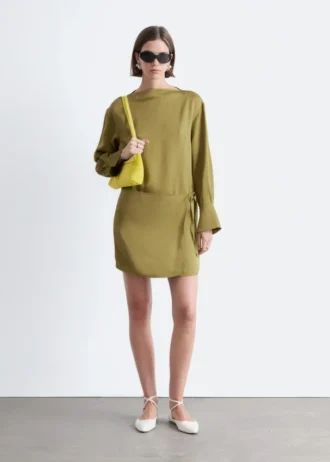 Mini-robe en satin à nouer