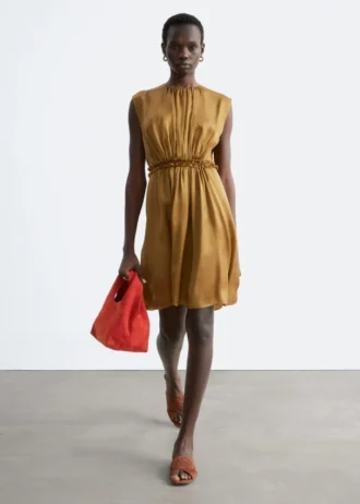 Mini-robe en soie froncée